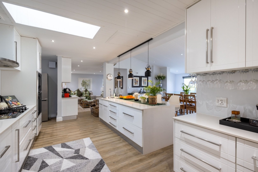 4 Bedroom Property for Sale in The Heads Western Cape